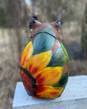 Repurposed Metal Art frog with cup