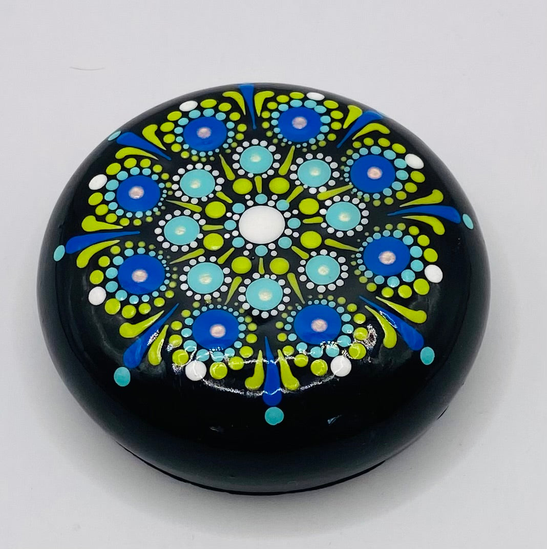 Mandala Dot Rock Art -