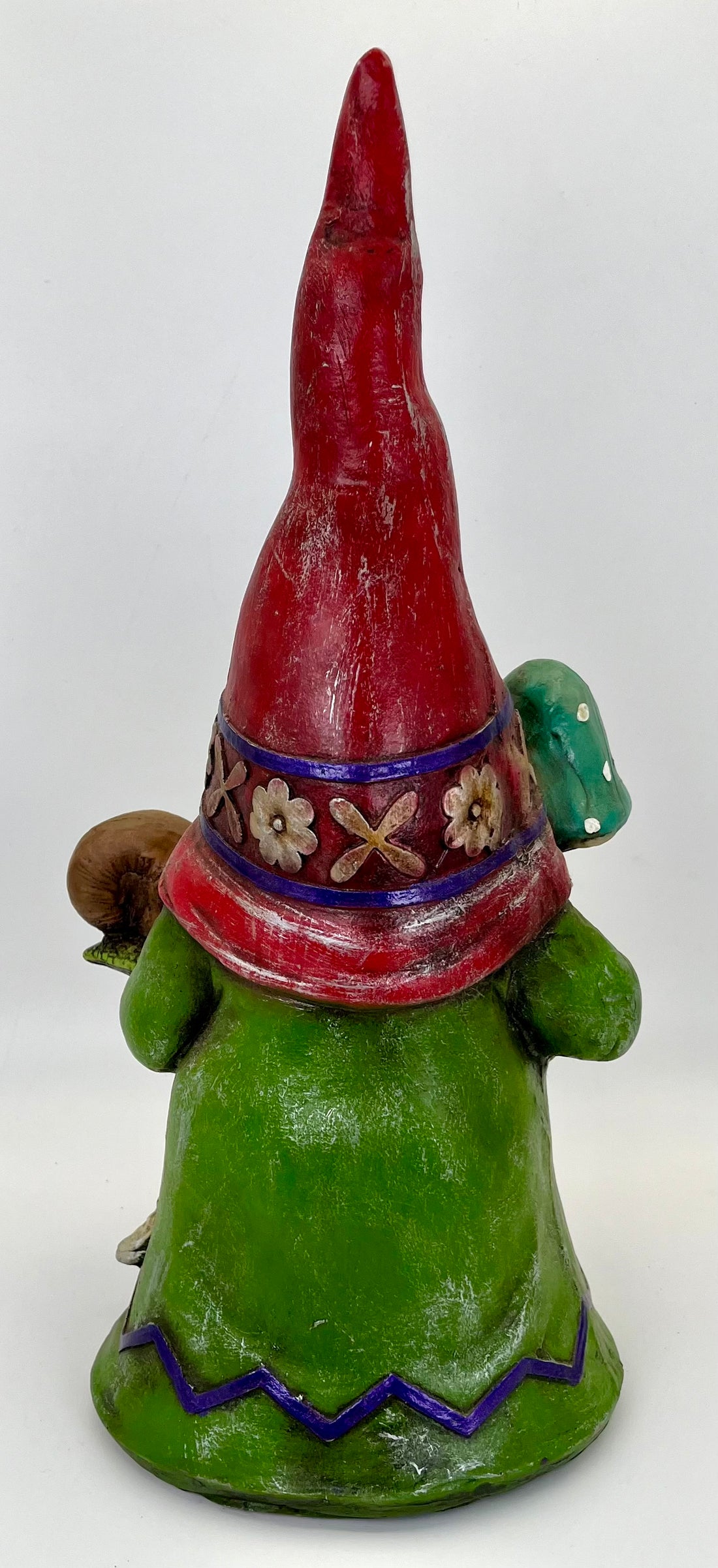 imports gnome red hat/green coat