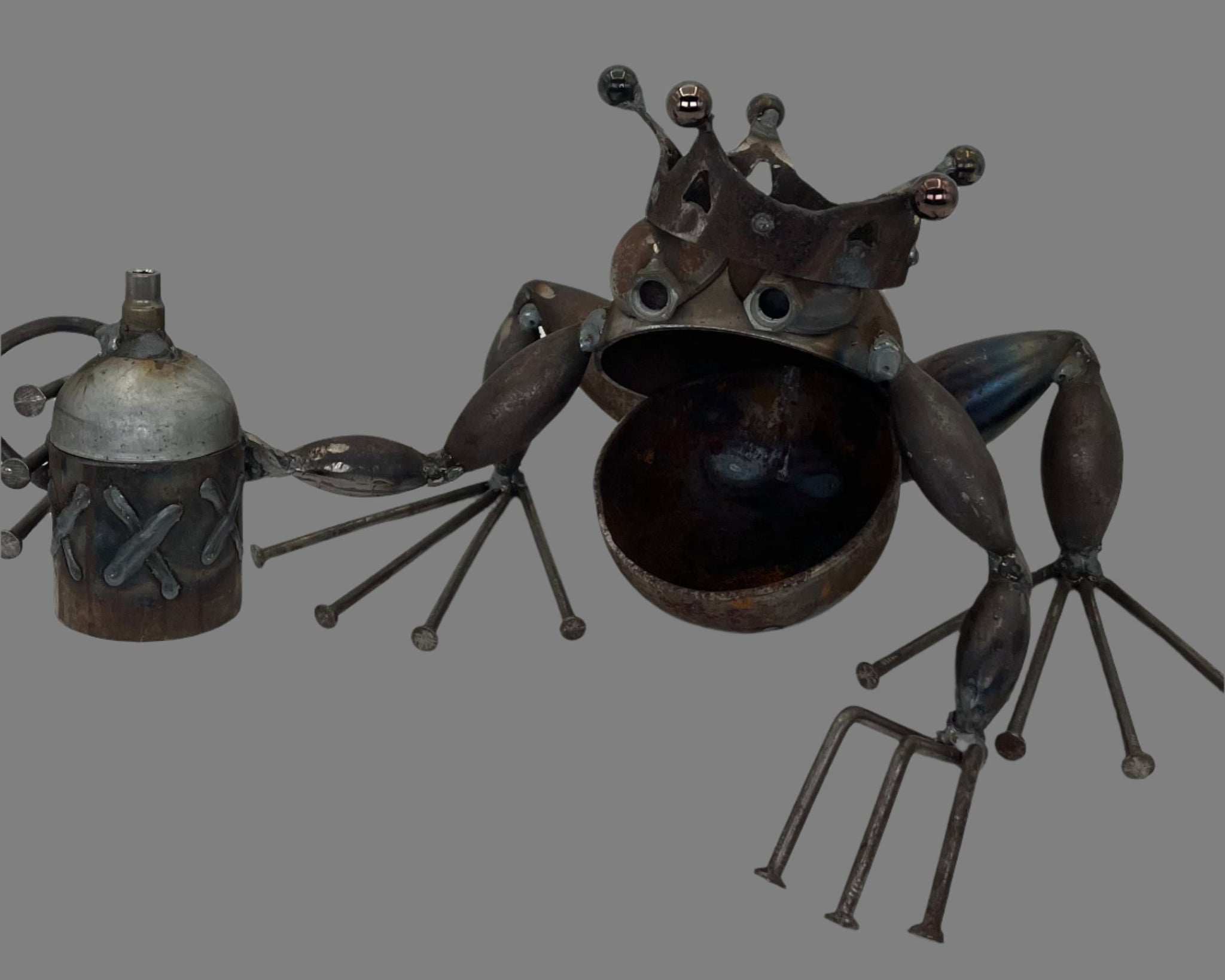 sugarpost frog with jug